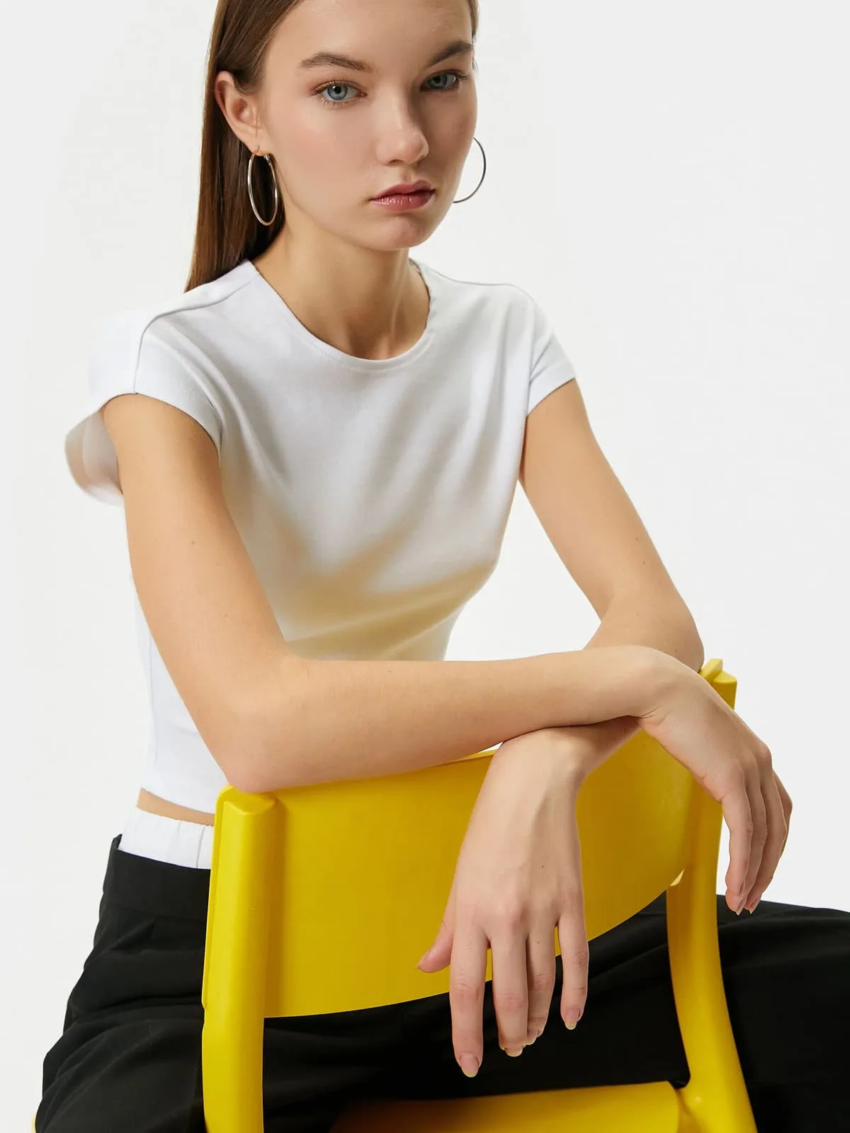 Slim Fit Basic Unpatterned T-shirt – Image 2